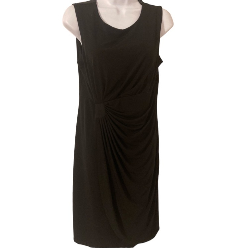 Black sleeveless dress w/ side ruching